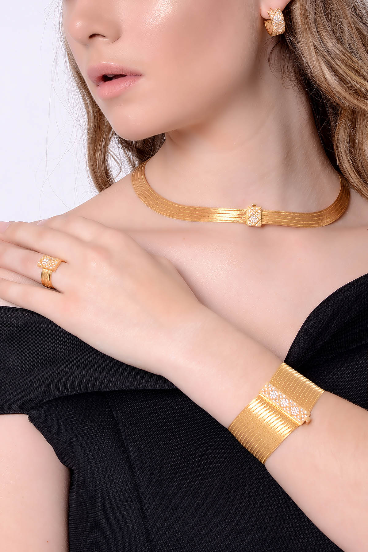 Elegant  15 Bilezik 5 Gerdanlık Hasır Set
