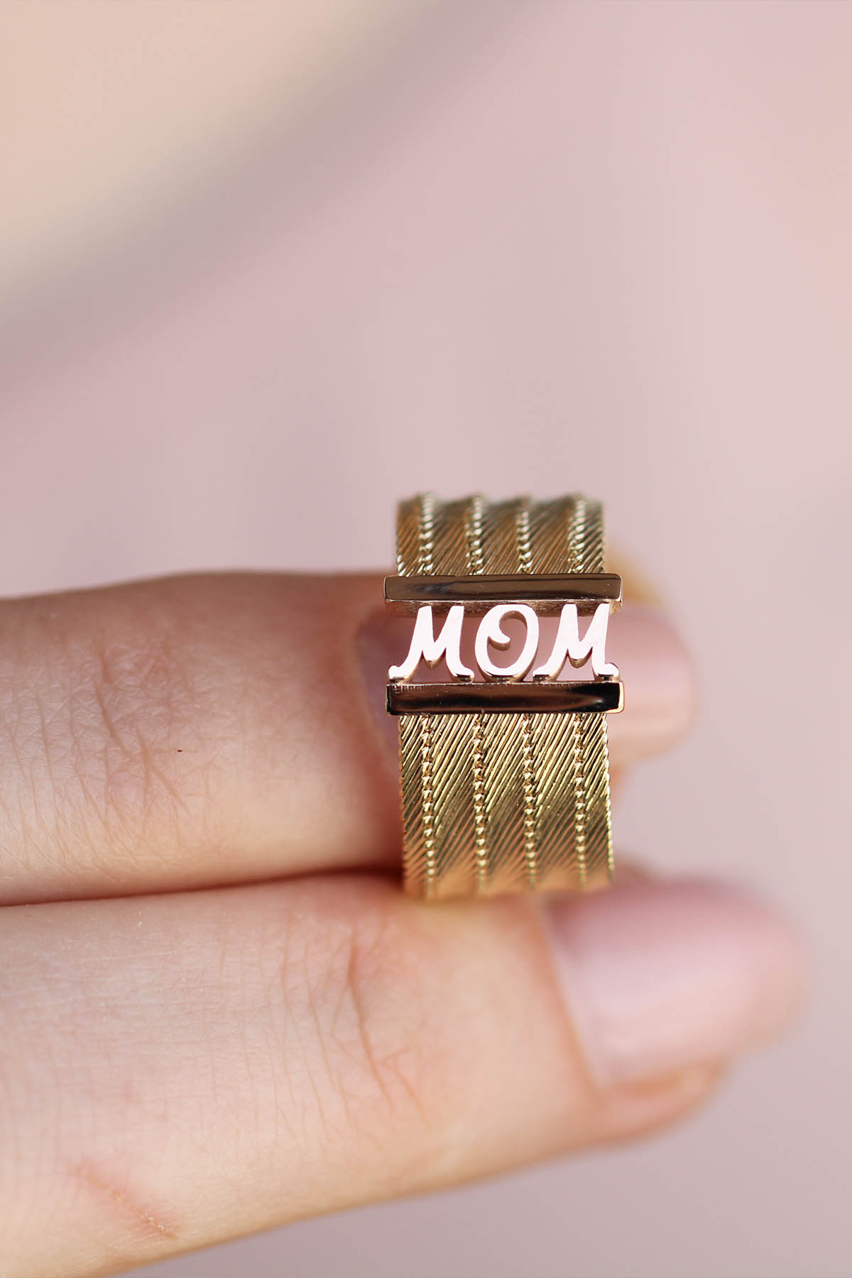 Altın Yüzük Mom