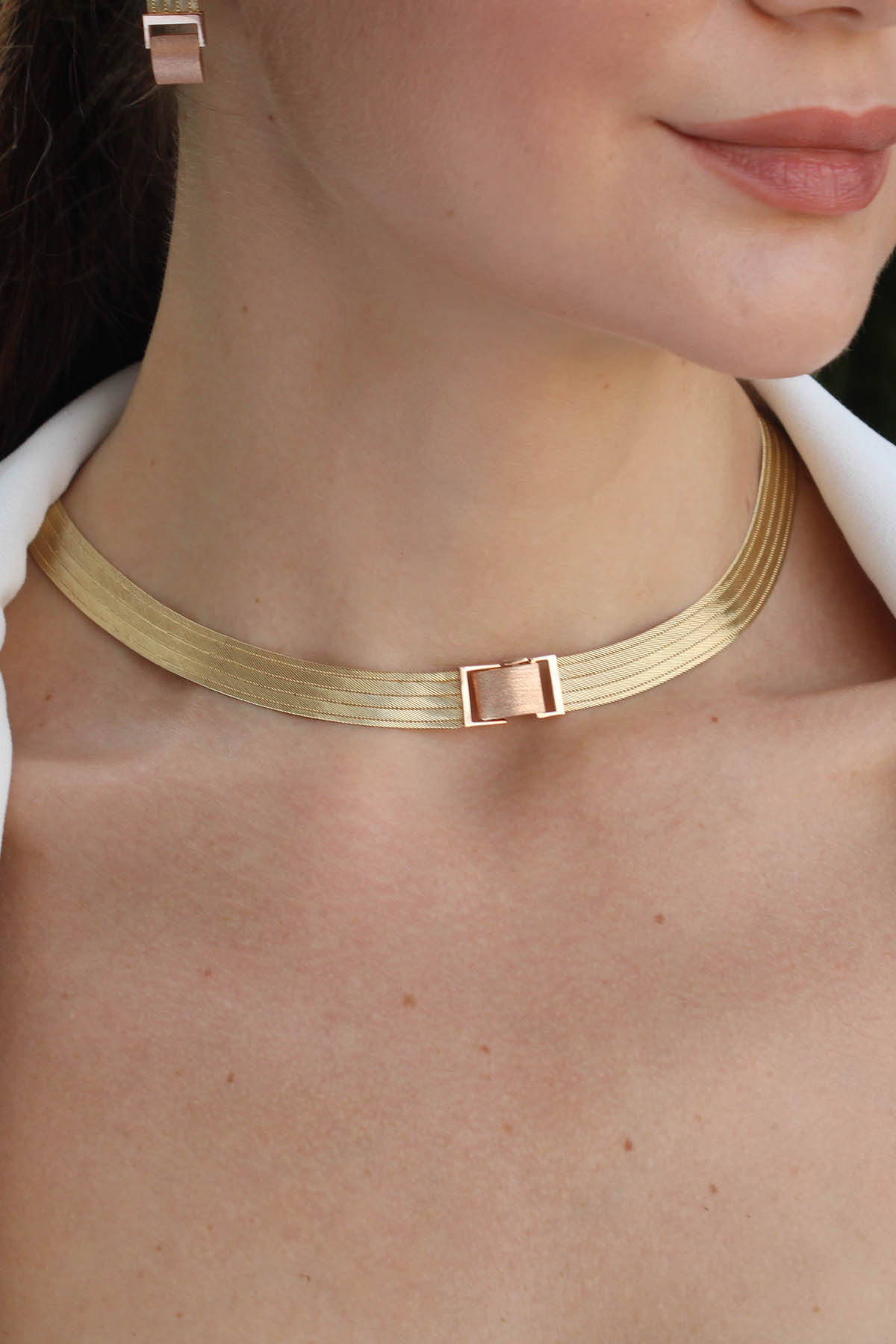 Elegant Simli Choker